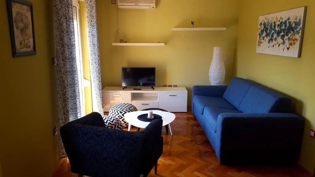 Apartment 2, photo 3