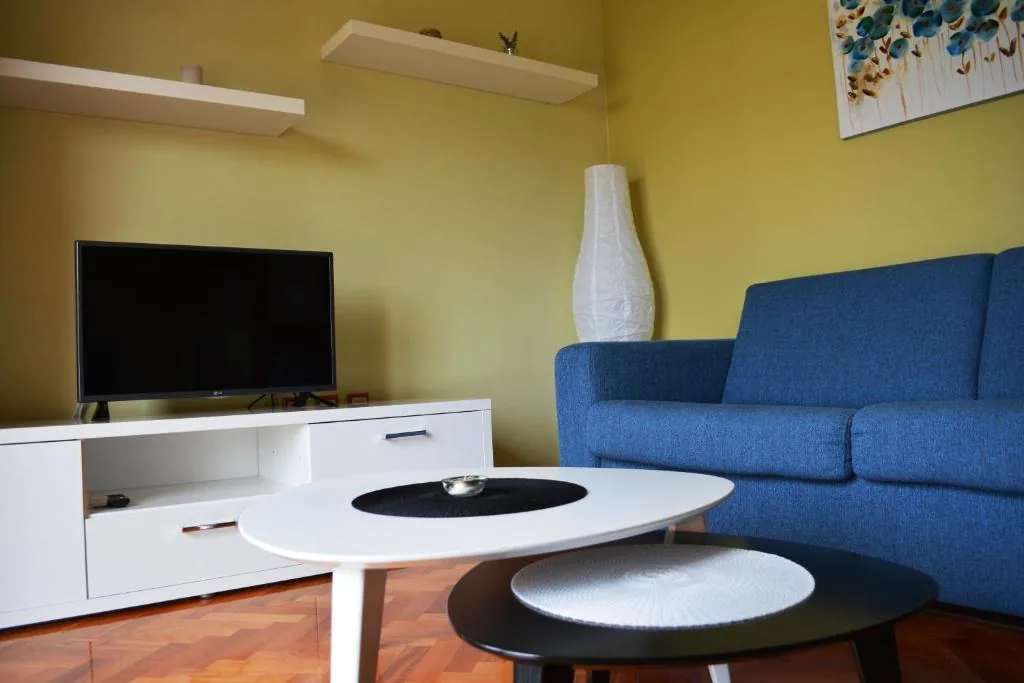 Apartment 2, photo 4
