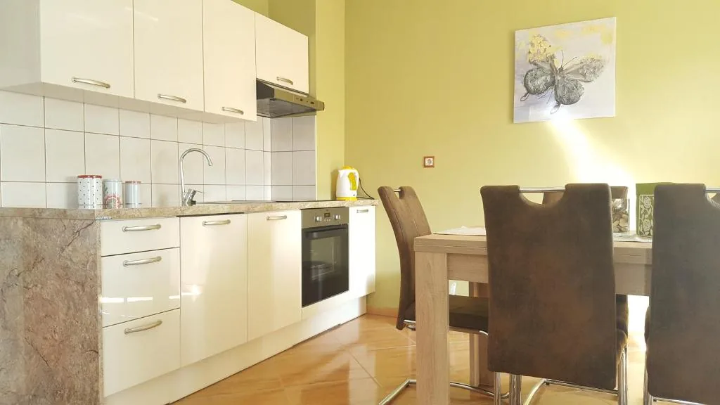 Apartment 2, photo 6