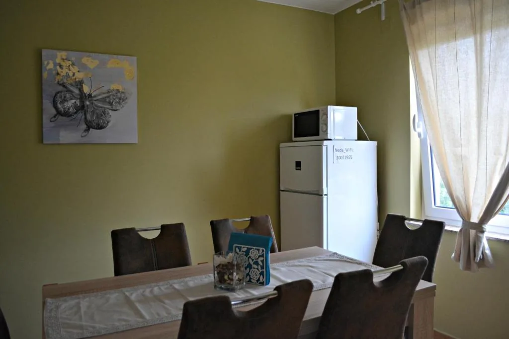 Apartment 2, photo 7
