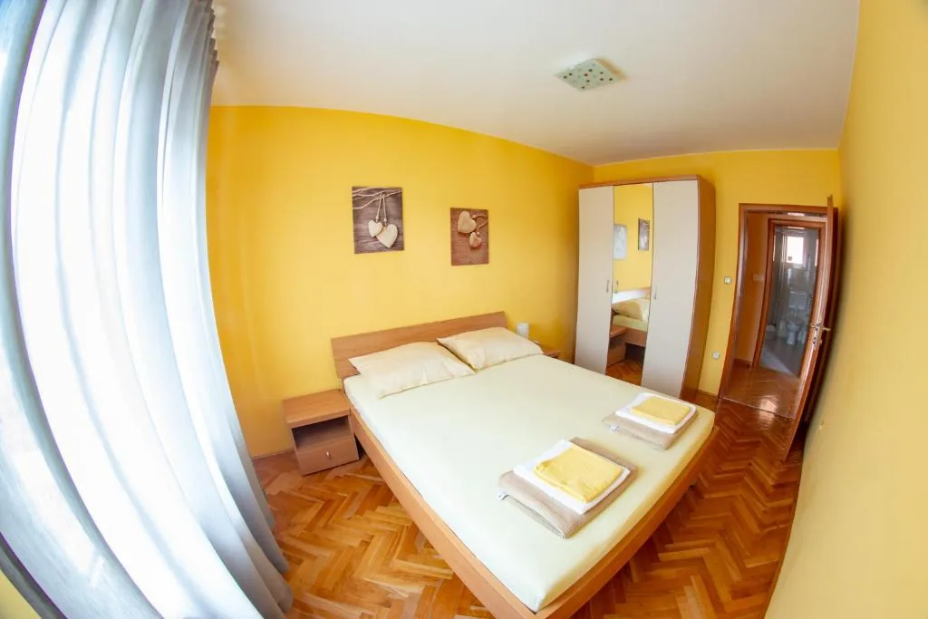 Apartment 3, photo 4