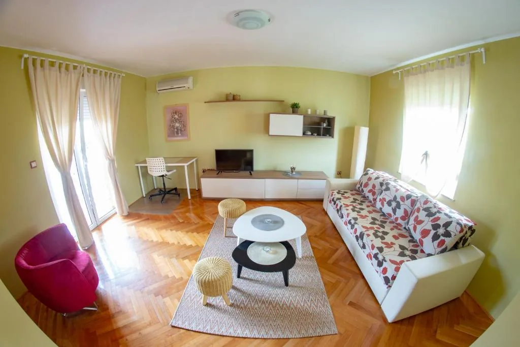 Apartment 3, photo 6