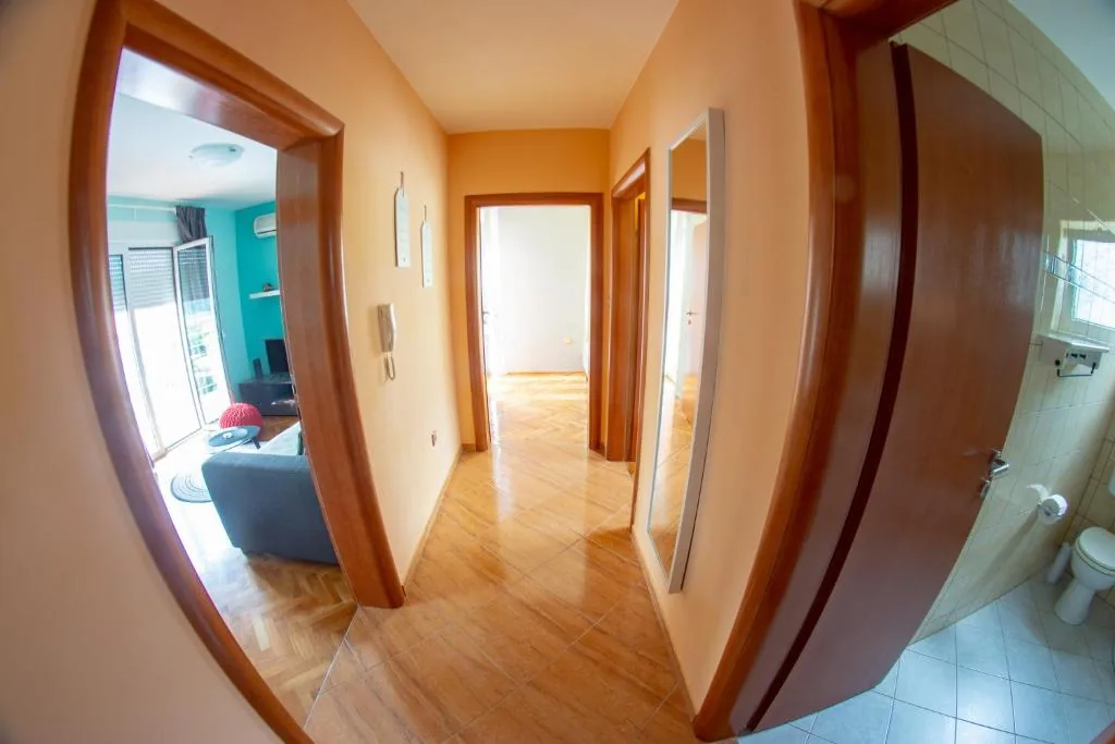 Apartment 4, photo 3